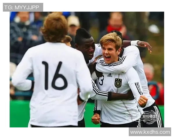 对话杨强：回顾足球生涯的辉煌与挑战之路